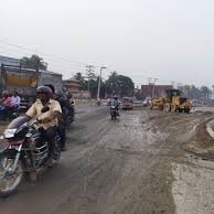 पथलैया–हेटौंडा सडक समयमा सम्पन्न नहुँदा आवतजावतमा समस्या