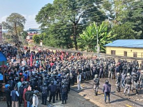 चितवन तनावग्रस्तः रवि समर्थक र प्रहरीबीच झडप