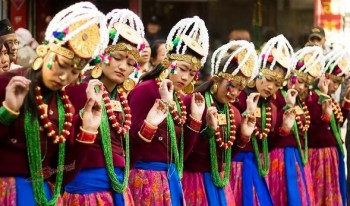 पौष शुक्ल प्रतिपदाः तोल ल्होसार पर्व मनाइँदै