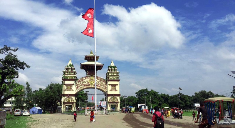 वीरगञ्ज नाकाबाट जिप र कारको आयातमा कमी, मोटरसाइकलमा वृद्धि