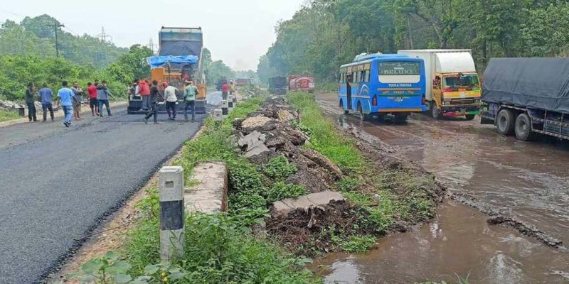  पथलैया–अम्लेखगञ्ज सडक खण्ड धमाधम सडक कालोपत्रे