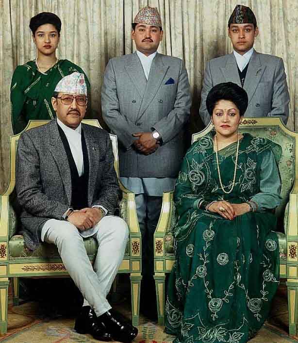 royal-family-of-nepal-1717217834.jpg